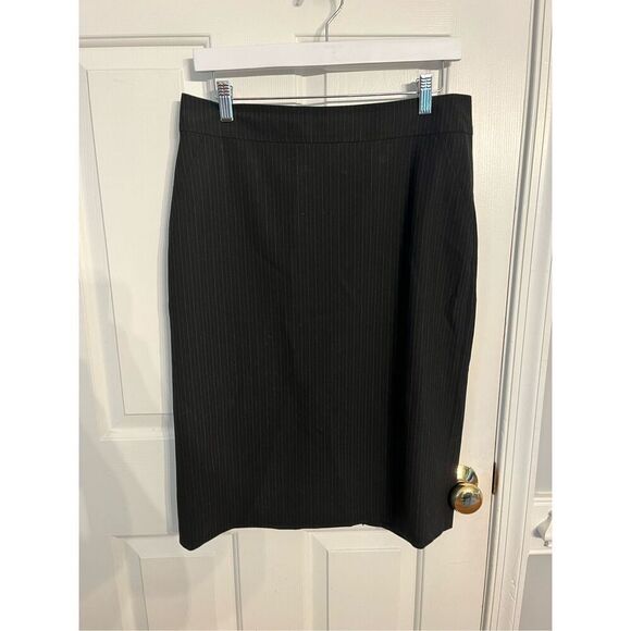 Barami Black Wool Pinstripe Career MIDI Skier sz 8 EUC - Picture 1 of 6